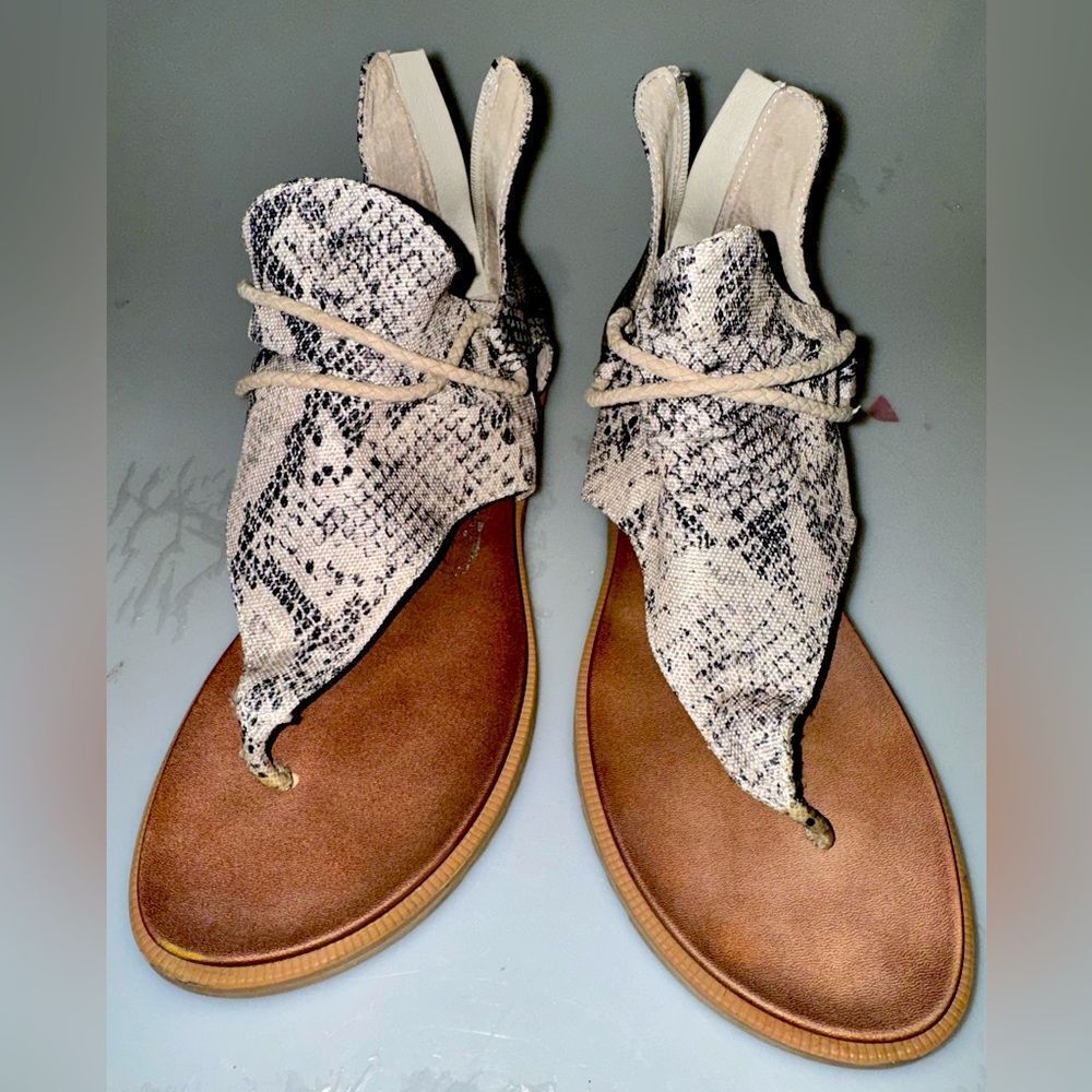 WOMENS SANDALS SHOES